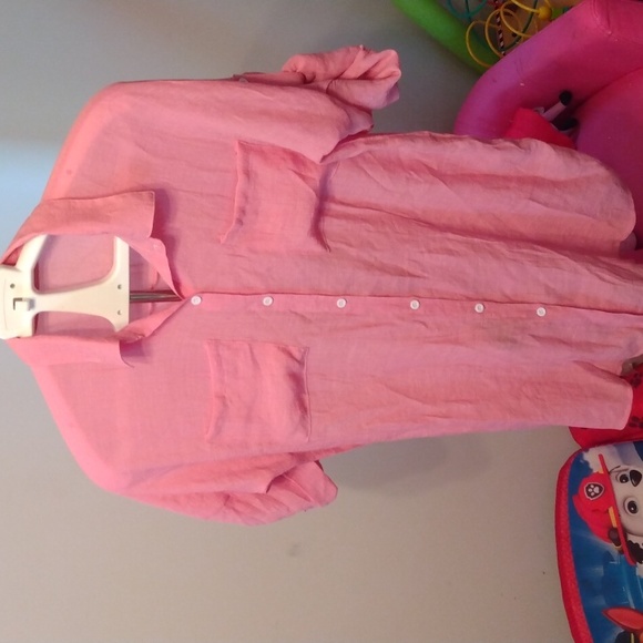 Pink button down top one size - Picture 3 of 17